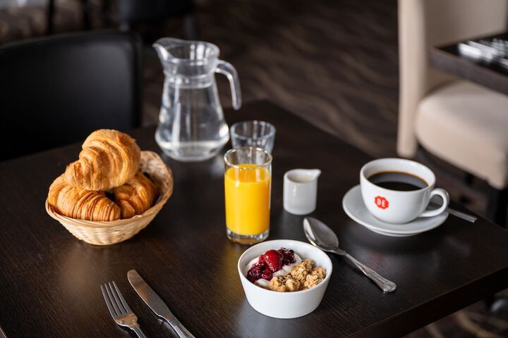 Breakfast/Coffee Service 61 of 74