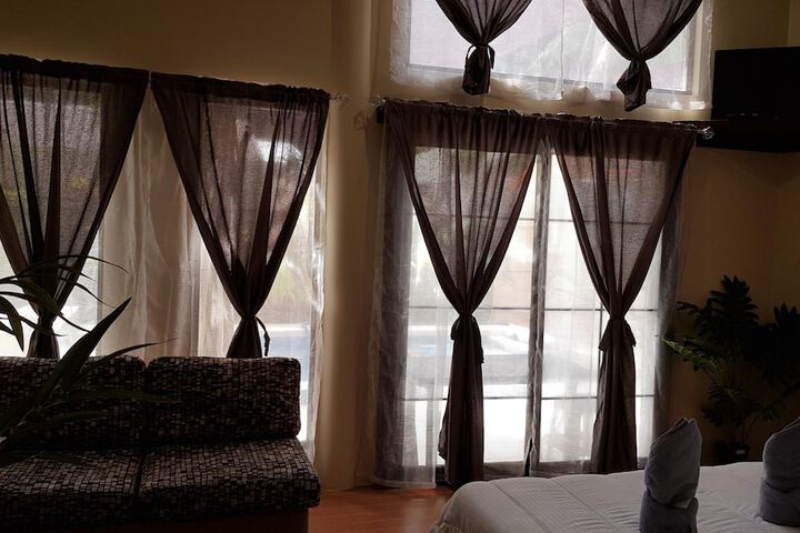 Room 9 of 22