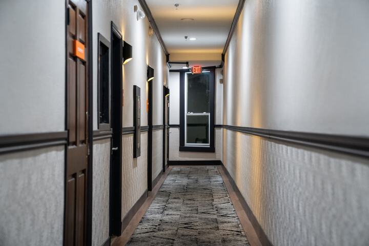 Ballroom/Hall 43 of 58
