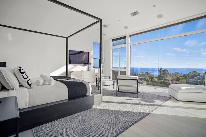 Room 3 of 57