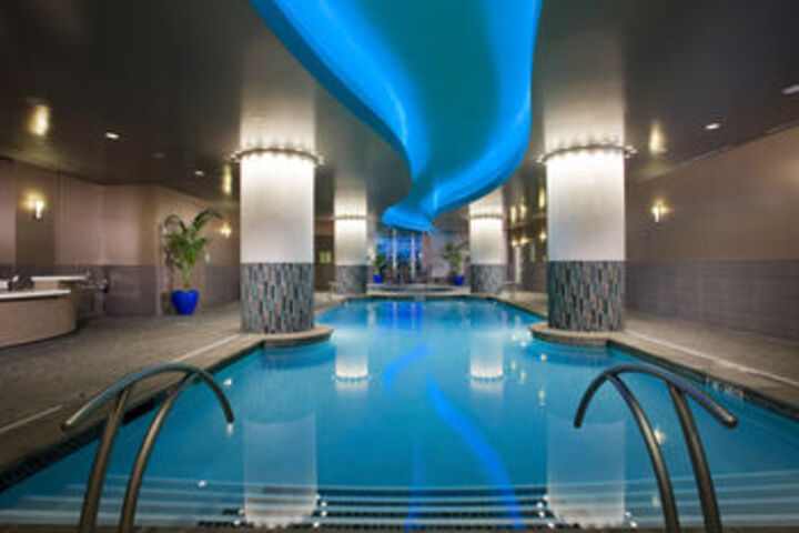 Pool Hotel