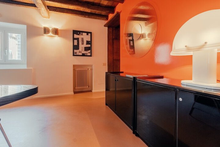 Room 27 of 63
