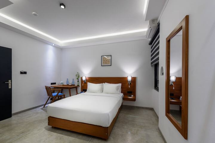 Room 17 of 45