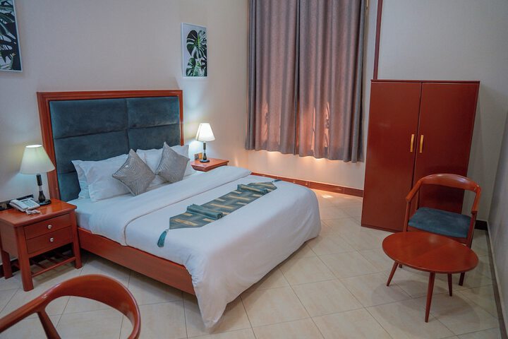 Room 12 of 63