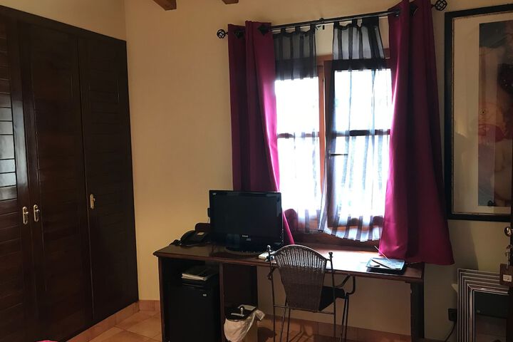 Room 107 of 110