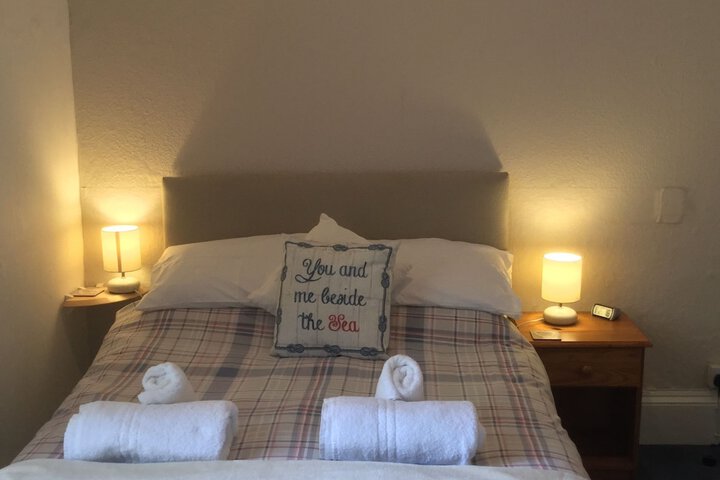 Room 16 of 32