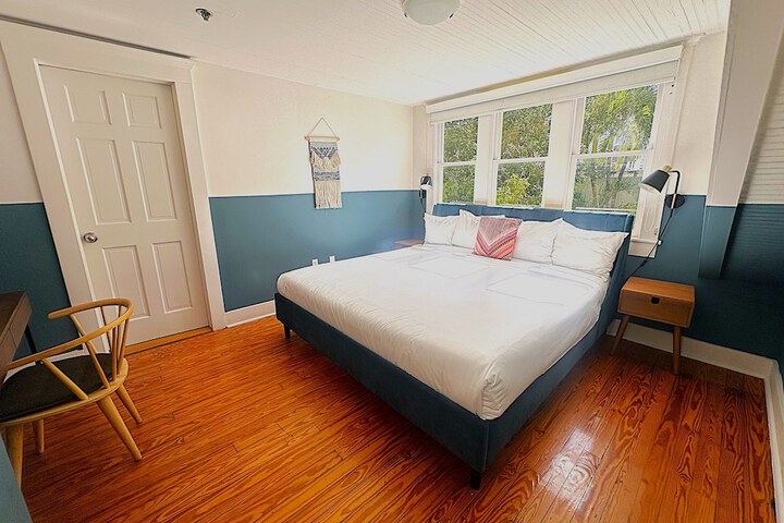 Standard Room, King or Two Doubles (6 of 11)