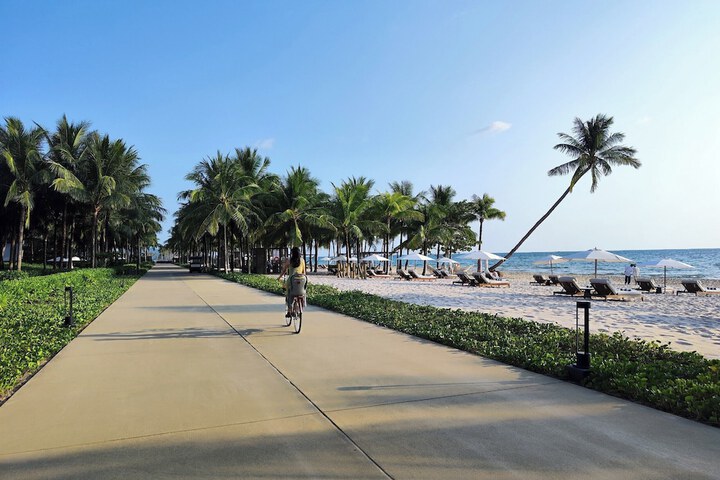 Beach 44 of 70
