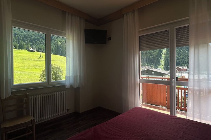 Room 6 of 21