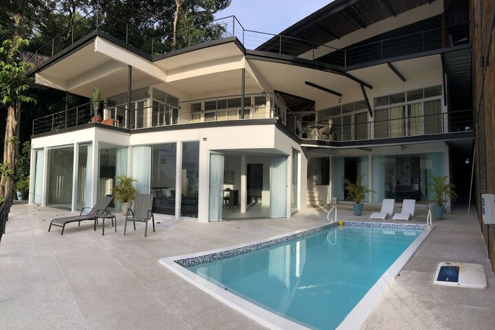 Pool 66 of 114