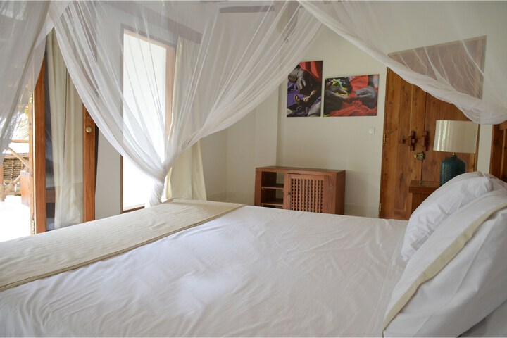 Room 13 of 65