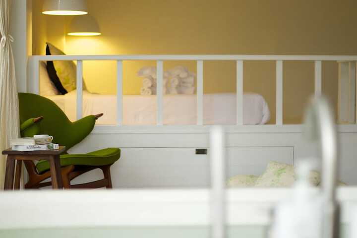 Room 19 of 242