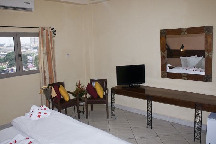 Room 34 of 64