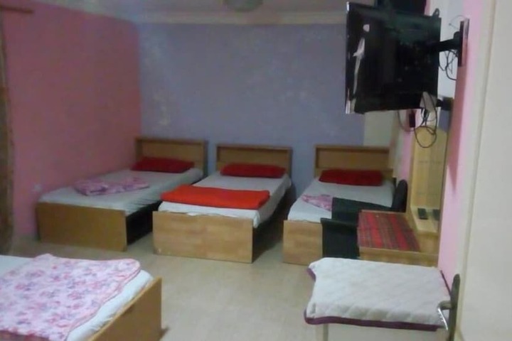 Room 12 of 15