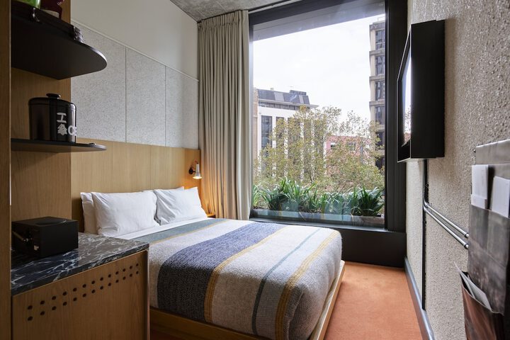 Room 21 of 52