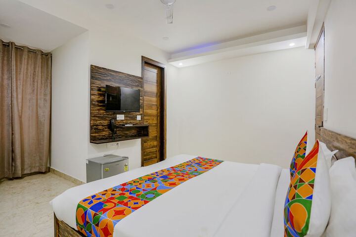 Room 21 of 33