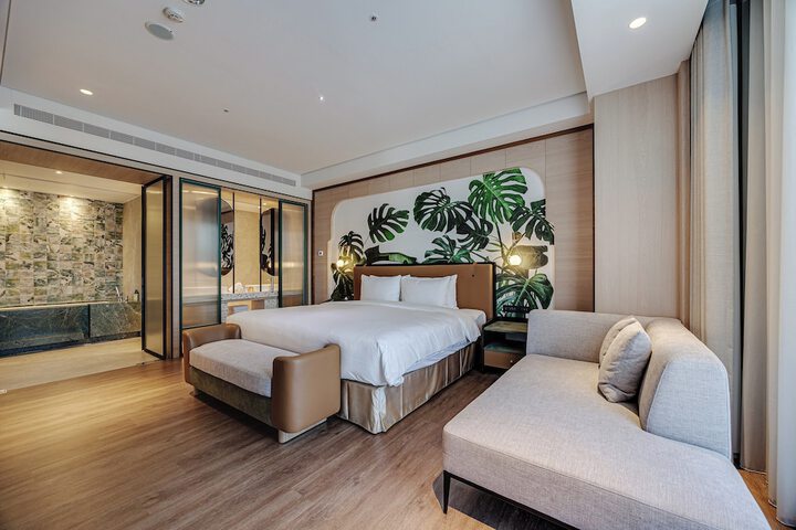 Room 17 of 85