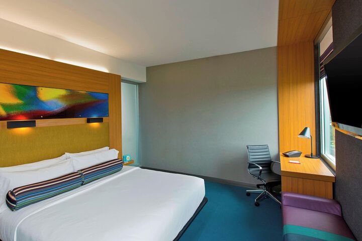 Room 12 of 39