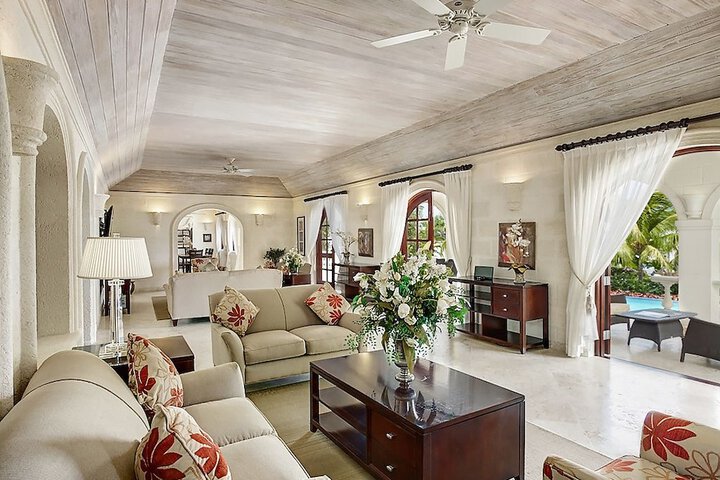 Room 4 of 17