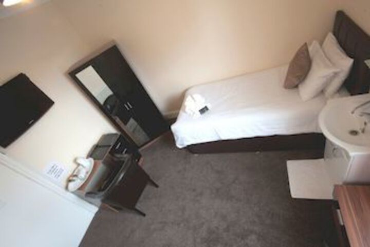 Room 18 of 23