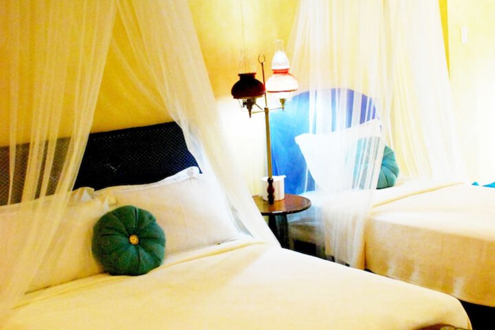 Room 6 of 49