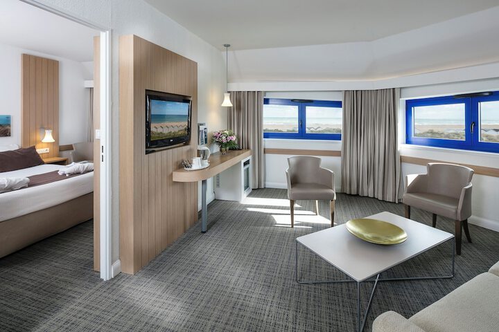 Room 5 of 62