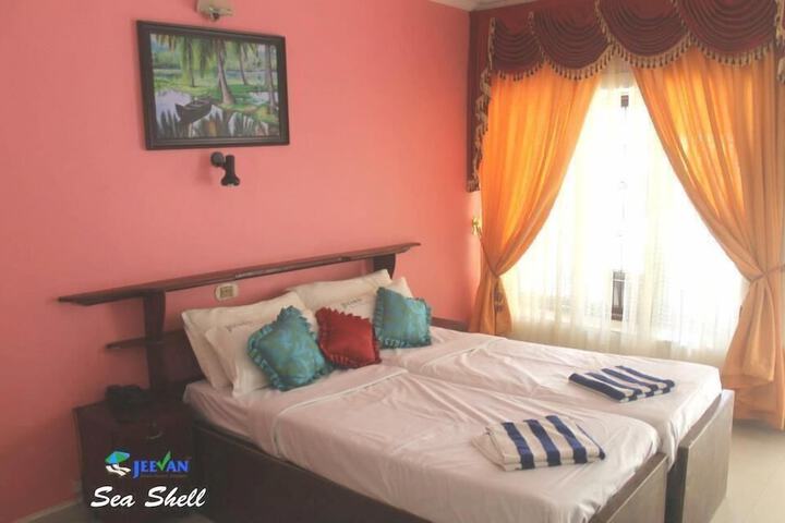 Room 4 of 21