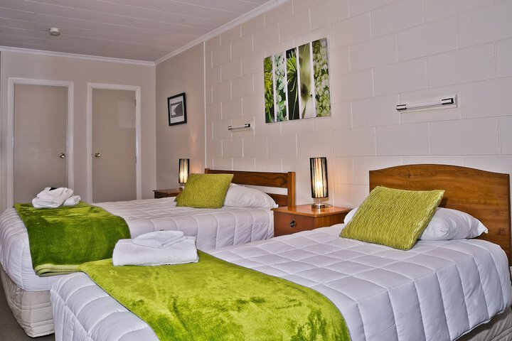 Room 4 of 50