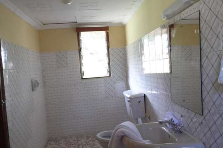 Room 16 of 24