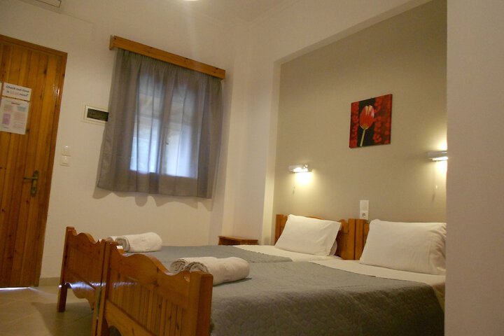 Room 4 of 24
