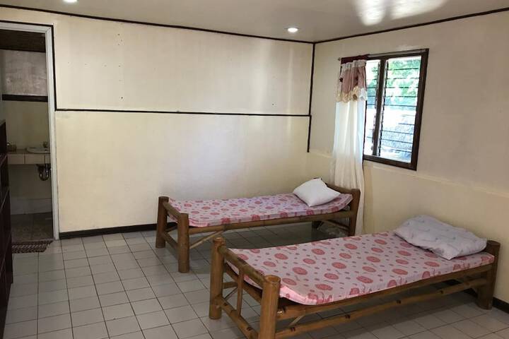Room 17 of 53
