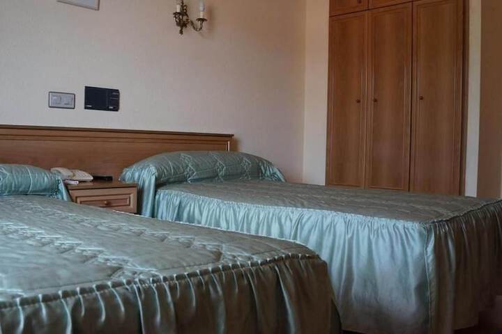 Room 9 of 36