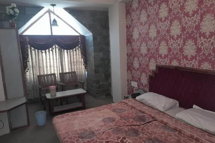 Room 3 of 23