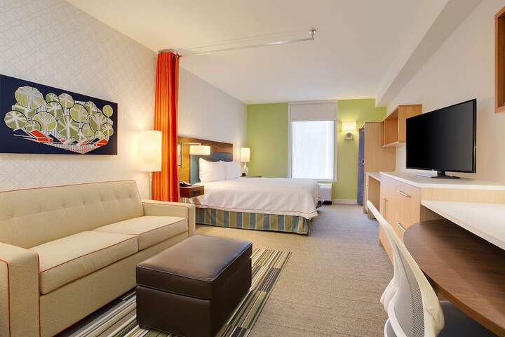 1 King Bed Studio Suite (4 of 11)