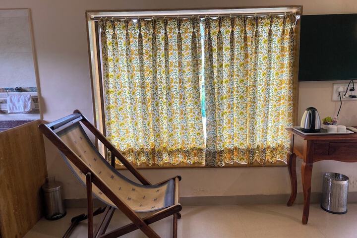 Room 10 of 43