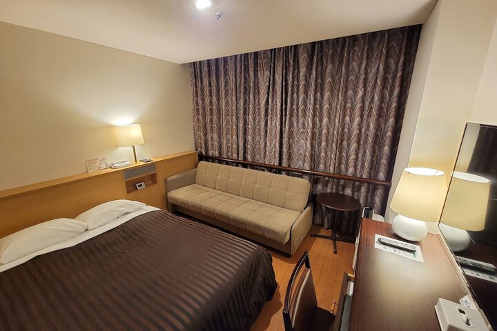 Room 8 of 53