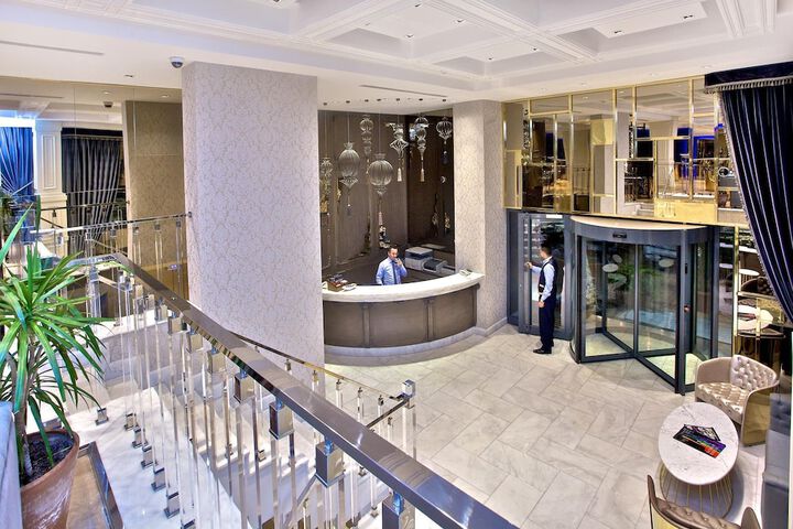 Guest Lobby