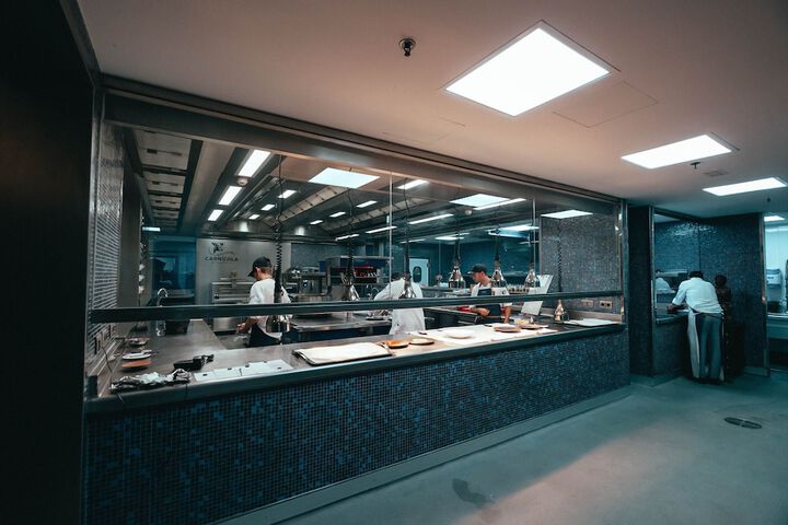 Dining 78 of 163