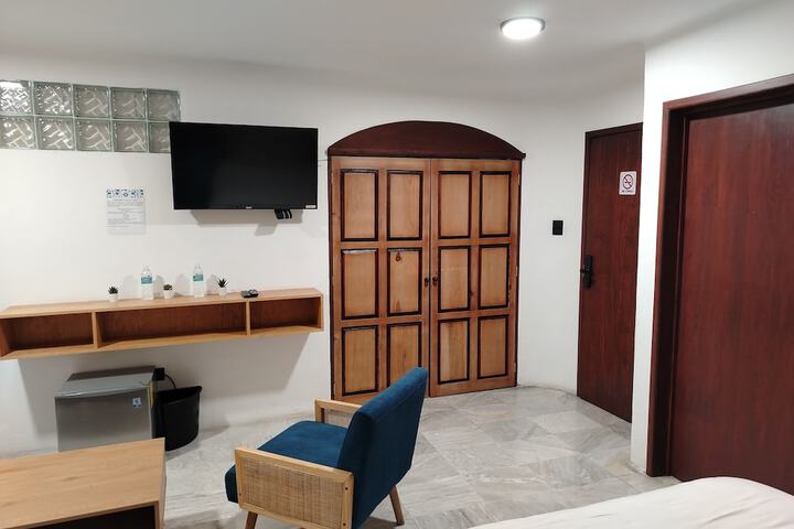 Room 9 of 22