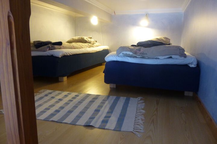 Room 6 of 36