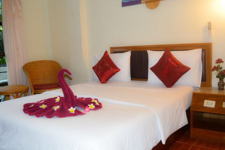 Room 8 of 38