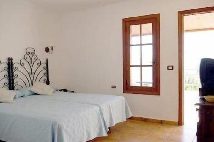 Room 10 of 49