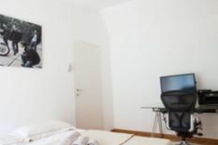Room 11 of 46