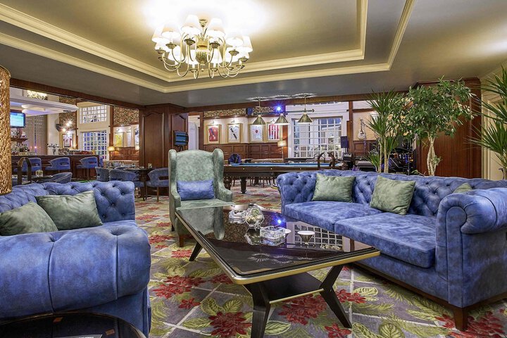 Lounge 97 of 120