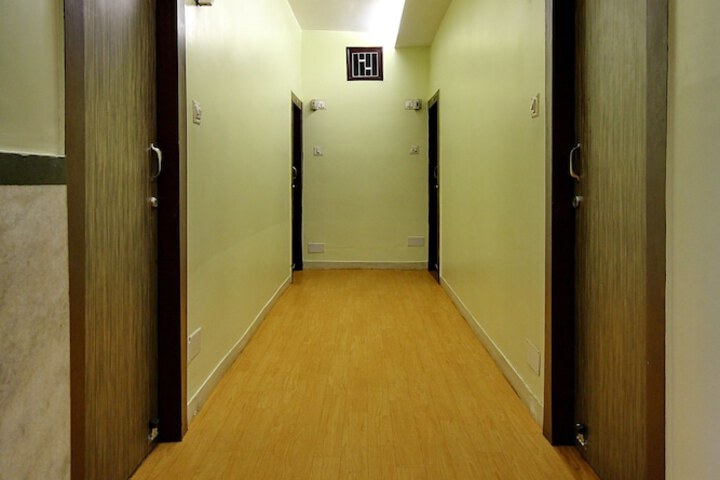Ballroom/Hall 47 of 50