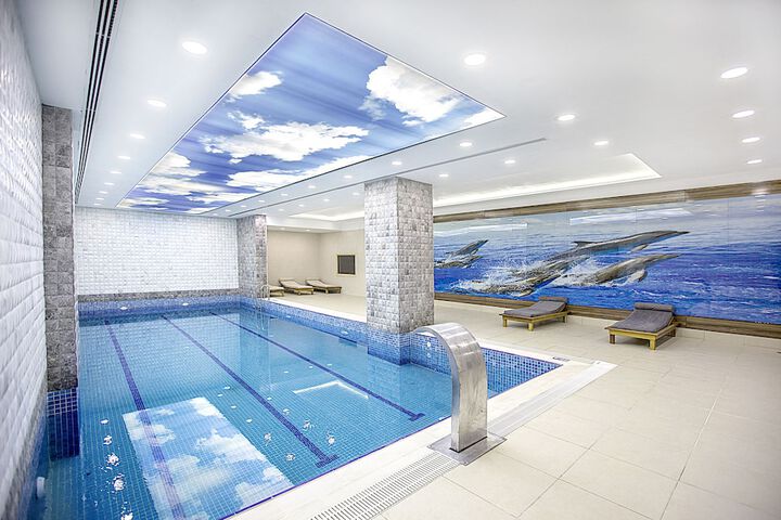 Hotel with Pool