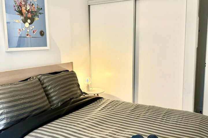 Room 3 of 37