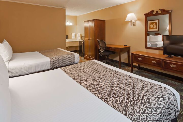 Room 6 of 22
