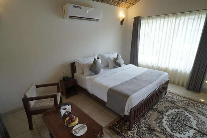 Room 18 of 38