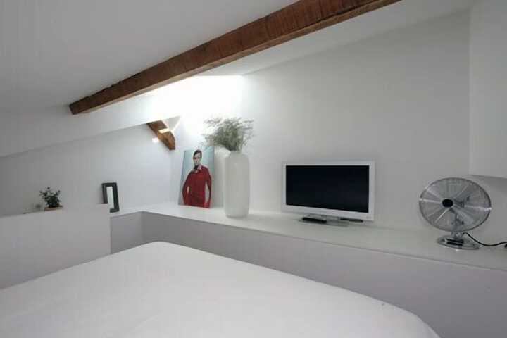 Room 3 of 40